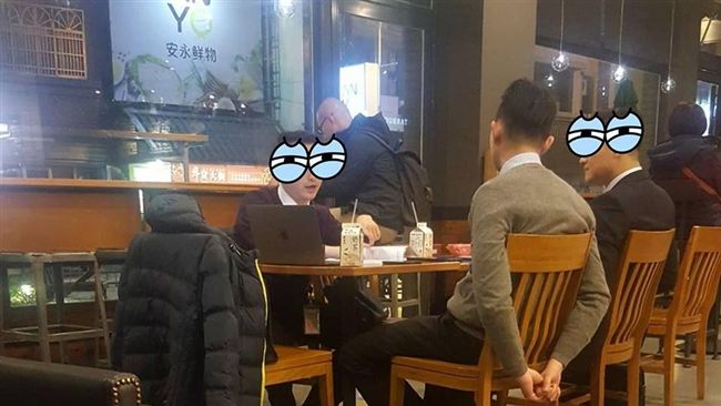 吃外食佔星巴克座位　店員提醒被回嗆