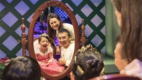 香港,迪士尼,小泡芙,劉耕宏,王婉霏　圖／香港迪士尼提供