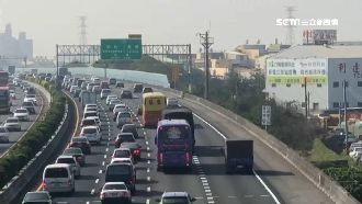 除夕桃機被擠爆　國道車潮一度紫爆