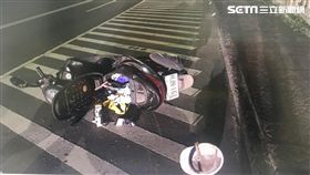 包商趕發員工百萬薪水，在華中橋摔車後，錢消失。翻攝