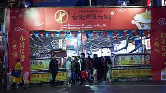 政府曾嚴禁過年　派官員強迫店家開門