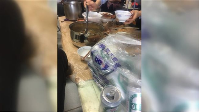 吃年夜飯見到「前女友」！引網友熱議