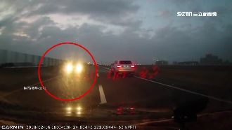 快速道路違規逆向狂飆　險擊落對向車