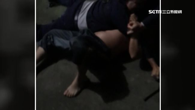 猛喝被碎念　醉男失控怒開瓦斯打警察