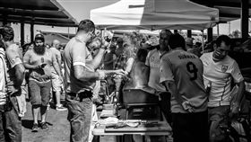 老外 外國人
https://www.flickr.com/photos/marcelamcgreal/37020601903/in/photolist-YpogaH-6524ZL-GMVsop-9rDYKN-R2zc2-oCJ8P6-QZpk5-QZ4ou-R2y2g-XoY85x-R12LU-Erzr82-QZqUW-oCJ8KD-R1z9B-R1wFz-QZKWC-f35qqs-R1QyR-