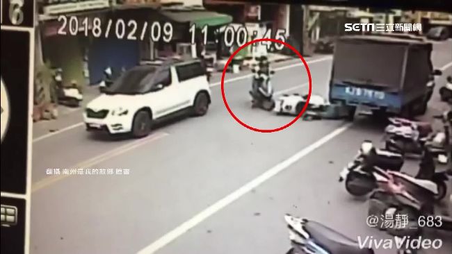 婦騎車急煞犁田　怪騎士過馬路害摔