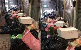年後垃圾堆滿巷子　網酸：台灣人無誤
（圖／翻攝自爆料公社）