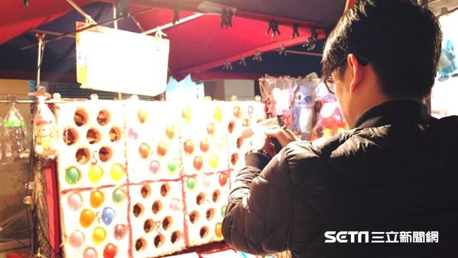 女大生逛夜市　隔天早餐後竟痛到躺著