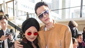 周湯豪,比莉,紐約,時裝周,圖／翻攝自比莉臉書