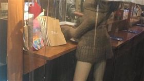 日本,居酒屋,推特,長腿,模特兒,辣妹,正妹　圖／翻攝自推特
