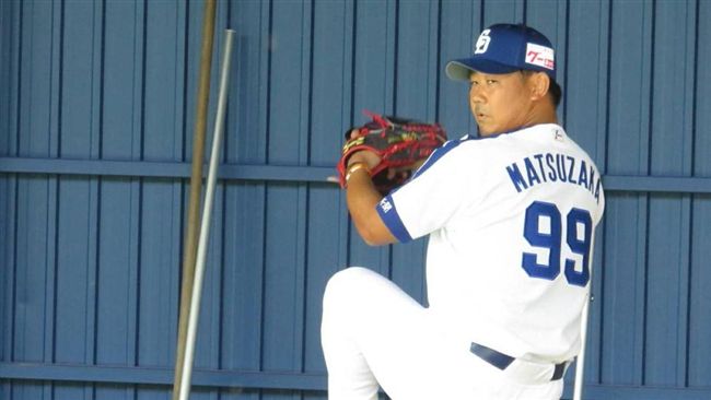 松坂大輔對決隊友　小老弟頻揮棒落空
