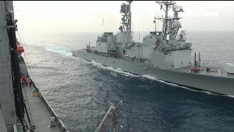 磐石軍艦看光光　陸客「空拍涉情蒐」