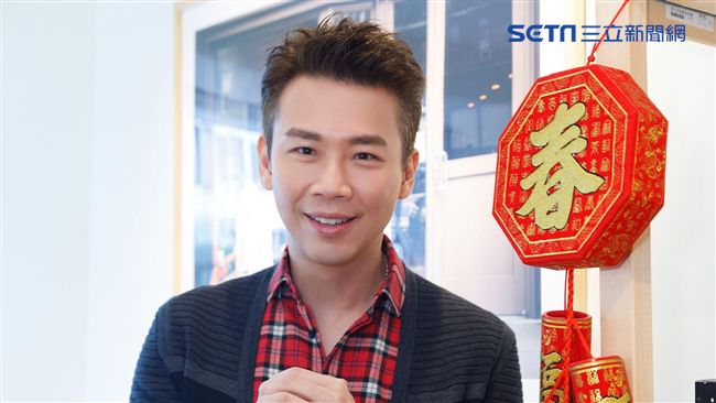 返老還童！陶喆靠剪頭髮回春