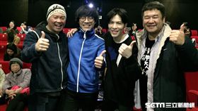 蕭敬騰義氣包場《花甲大人轉男孩》／氧氣電影提供