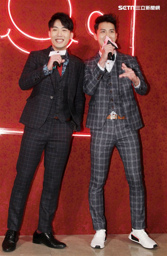17 Media才藝型男亞倫、典佑。（記者邱榮吉/攝影）