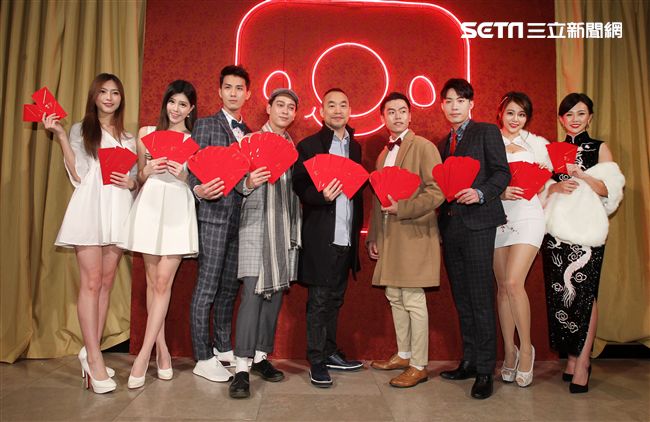 17 Media創辦人黃立成舉辦年度風雲春酒宴，主播都出席。（記者邱榮吉/攝影）