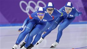 ▲韓國競速滑冰選手（前到後）金寶凜、朴鎮媛和盧善英。（圖／美聯社／達志影像）