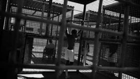 全美最可怕的鵜鶘灣監獄，讓不少囚犯進去後想求死。（圖／翻攝洛杉磯時報）