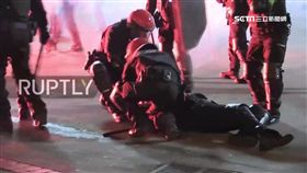 警先「走」一步！　足球迷暴動警心臟病發｜三立新聞台