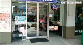 偷車擄童事發超商外