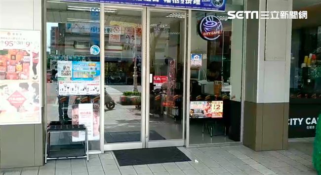 母沒熄火下車買早餐　車子孩子都不見