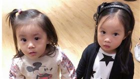 關穎女兒CC和賈靜雯女咘咘巧遇。(合成圖／翻攝自微博)