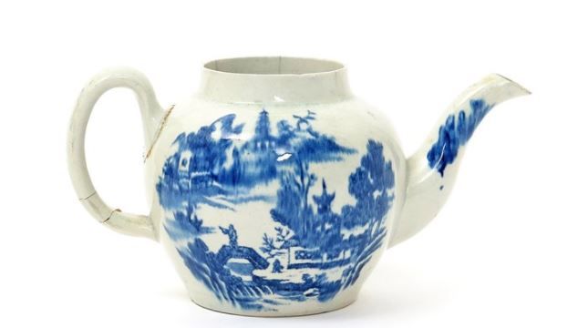 買百元破茶壺竟是國寶　拍出千萬天價