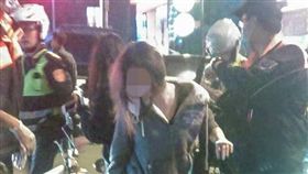 高雄機車慘撞　網友見女傷者歪樓了（圖／翻攝自台灣新聞記者聯盟資訊平台臉書）
https://www.facebook.com/photo.php?fbid=963361133814418&set=pcb.894385717400287&type=3&theater&ifg=1