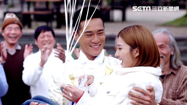 劇中求愛花招多　鍾承翰私下只靠2招