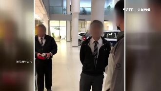 愛車回廠保養　男竟目擊業務帶客試乘