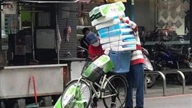 腳踏車,衛生紙,搶購,漲價,戰利品,誇張,瘋搶
圖爆廢公社