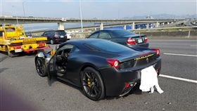 車禍,日系車,超跑,法拉利,瑪莎拉蒂,鈴木,國道三,事故(圖/翻攝台灣新聞記者聯盟資訊平台臉書)