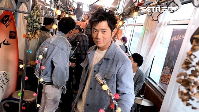 宥勝公車裡拍MV　慘遭路人誤上搶搭
