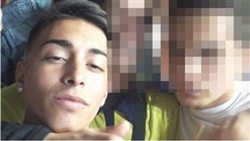 粉絲要求！體操網紅攀公寓　失足爆頭（圖／翻攝自eldiario.es）