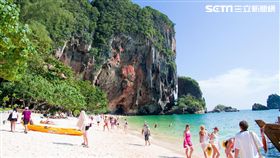 亞洲十大沙灘, 帕南海灘PhraNang Cave Beach周圍被「溫暖的沙灘、碧綠的海水和石灰岩」環繞。（圖／Trip Advisor提供）