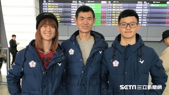 伴女兒練滑冰　黃錦龍千里尋訓練方針