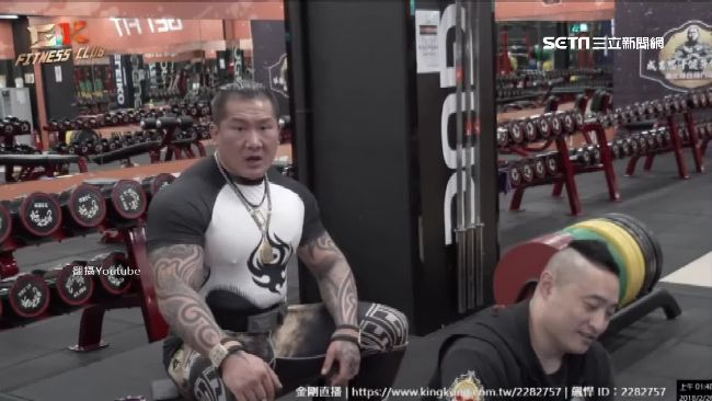 比利嗆殺人　館長飆國罵：當我吃素？