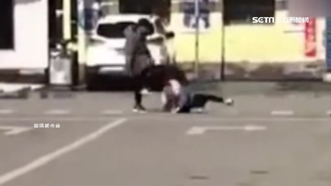 遭渣男當街狠踹　女求警：不要處罰他