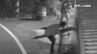 疑檢舉惡臭結樑子　民宅遭噴漆撒冥紙