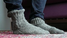 -襪子-腳-▲圖／攝影者AnnaKika, flickr CC License(https://www.flickr.com/photos/ullkika/4611086269/)
