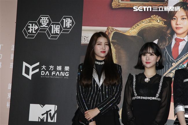 韓國女團GFRIEND獨家進棚MTV「我愛偶像」（由左至右）信飛、銀河、睿隣、所願、嚴智、裕珠。（記者邱榮吉/攝影）
