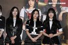 韓國女團GFRIEND獨家進棚MTV「我愛偶像」（由左至右）信飛、銀河、睿隣、所願、嚴智、裕珠。（記者邱榮吉/攝影）