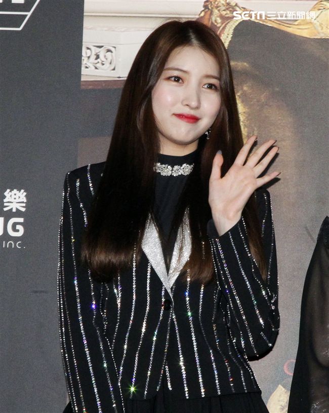 韓國女團GFRIEND成員信飛。（記者邱榮吉/攝影）