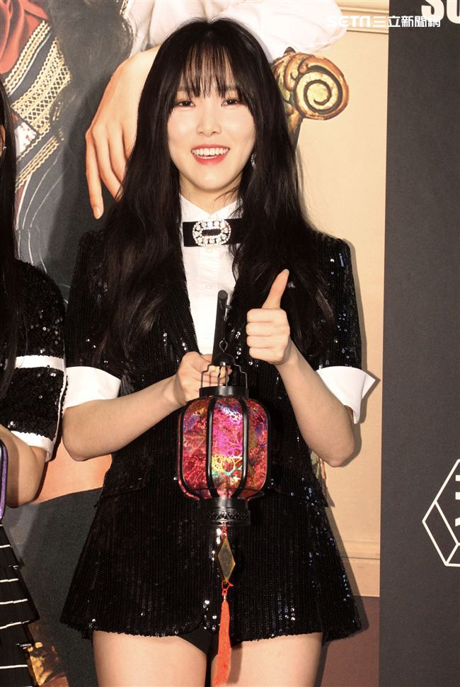 韓國女團GFRIEND成員裕珠。（記者邱榮吉/攝影）