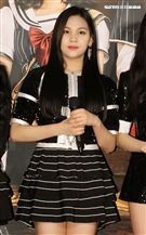 韓國女團GFRIEND成員嚴智。（記者邱榮吉/攝影）