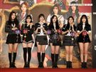 韓國女團GFRIEND獨家進棚MTV「我愛偶像」（由左至右）信飛、銀河、睿隣、所願、嚴智、裕珠。（記者邱榮吉/攝影）
