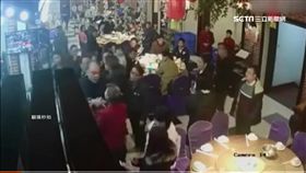 大媽暴打.砸盤! 服務生上菜太慢遭修理