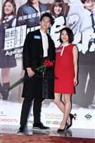 「翻牆的記憶」演員吳念軒、姚亦晴。（記者邱榮吉/攝影）