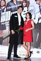 「翻牆的記憶」演員吳念軒、姚亦晴。（記者邱榮吉/攝影）