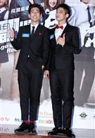 「翻牆的記憶」演員修杰楷、鄒承恩。（記者邱榮吉/攝影）